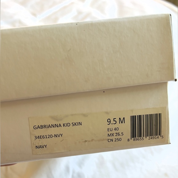 Calvin Klein Kitten Heels - size 9.5 - Picture 4 of 4